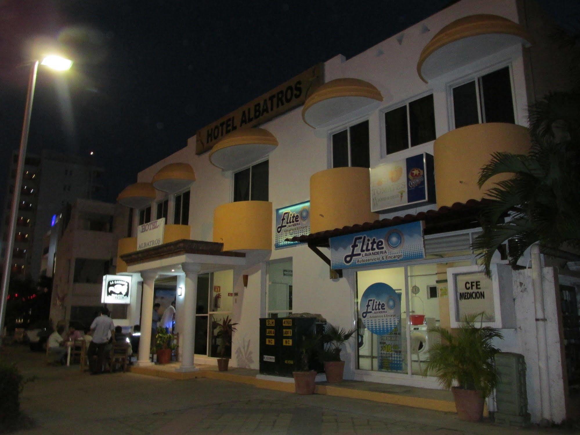 Hotel Albatros Manzanillo Eksteriør billede