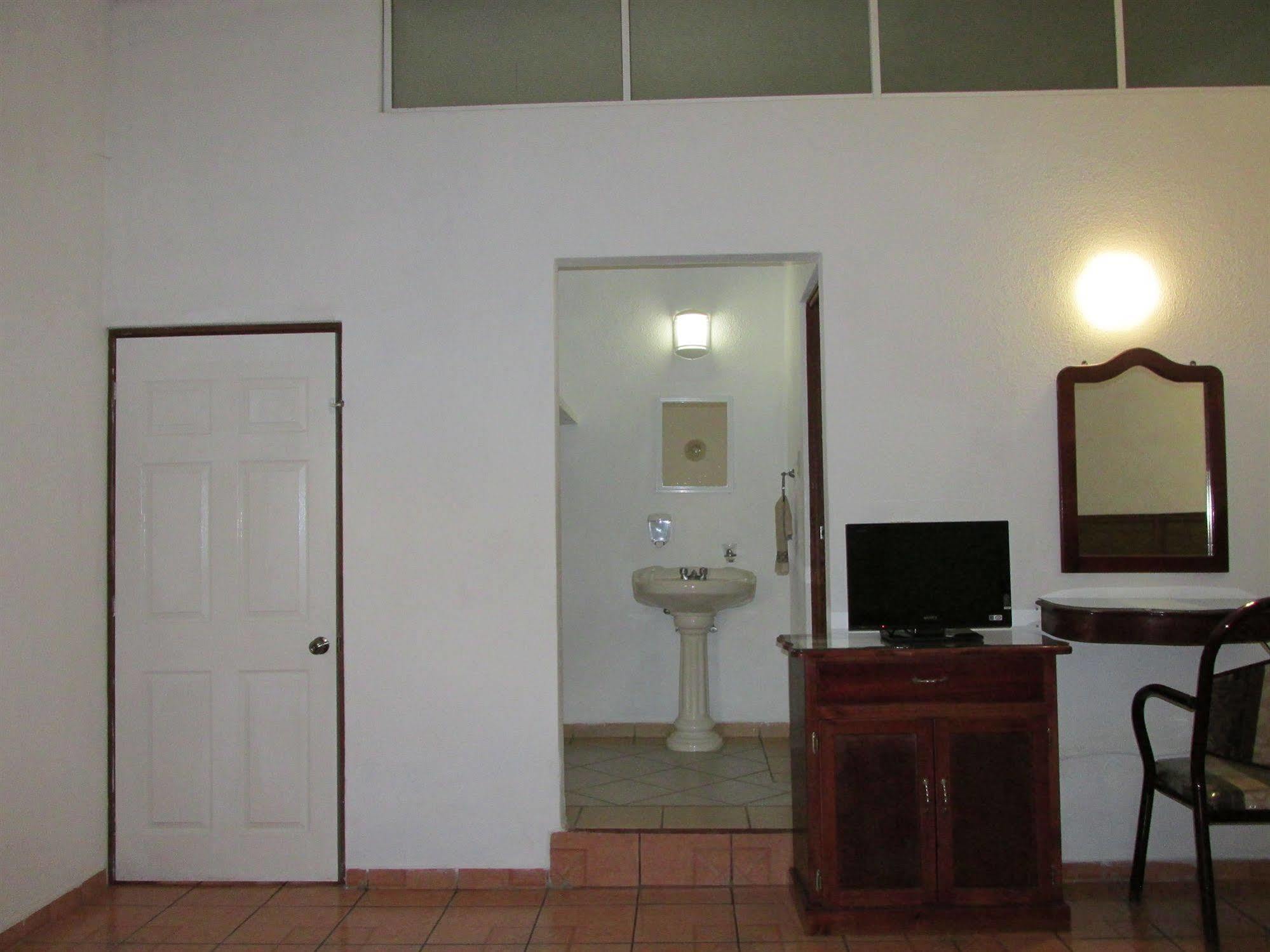 Hotel Albatros Manzanillo Eksteriør billede
